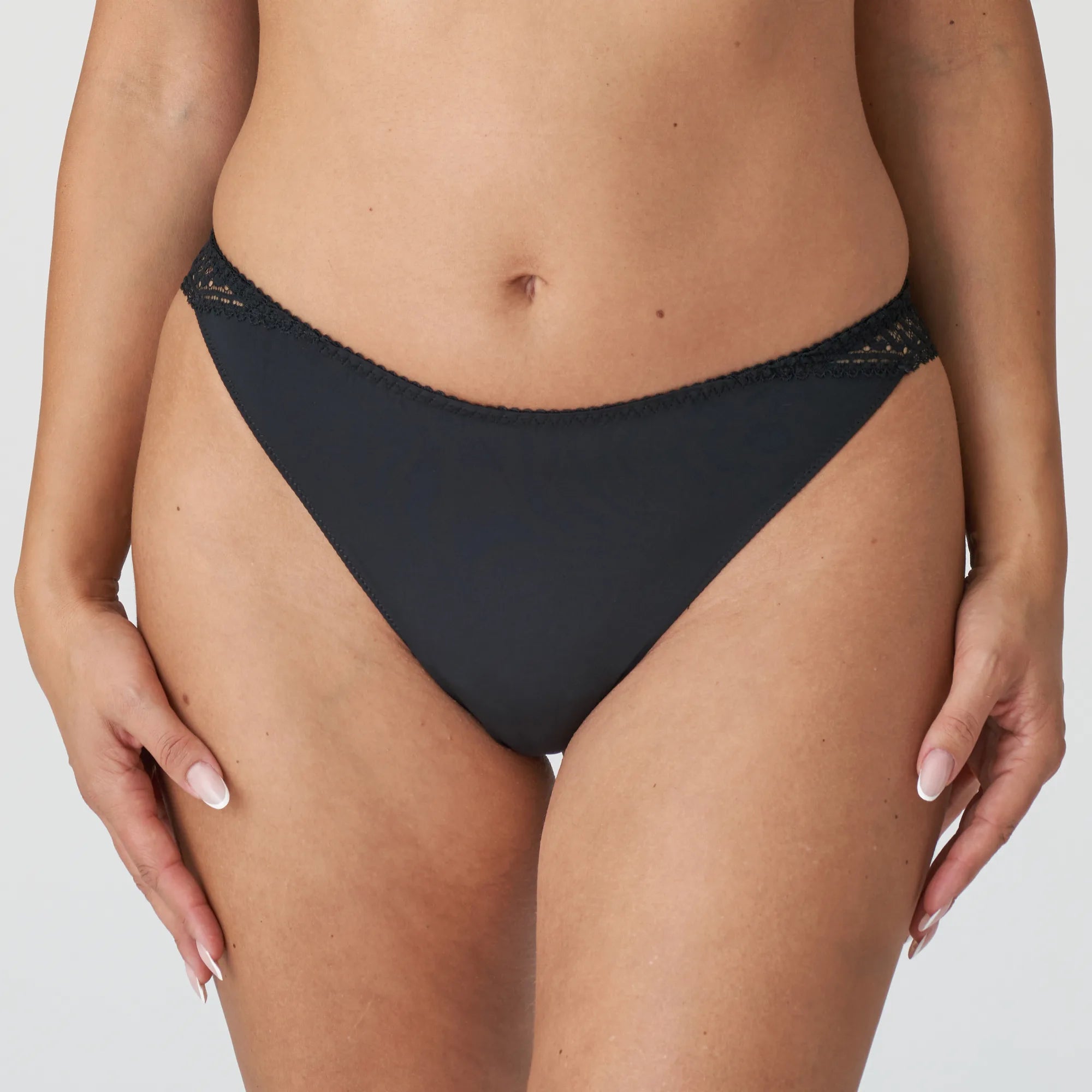 Montara black thong