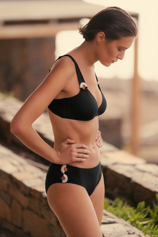 Bikini set con aro copa D macrame negro