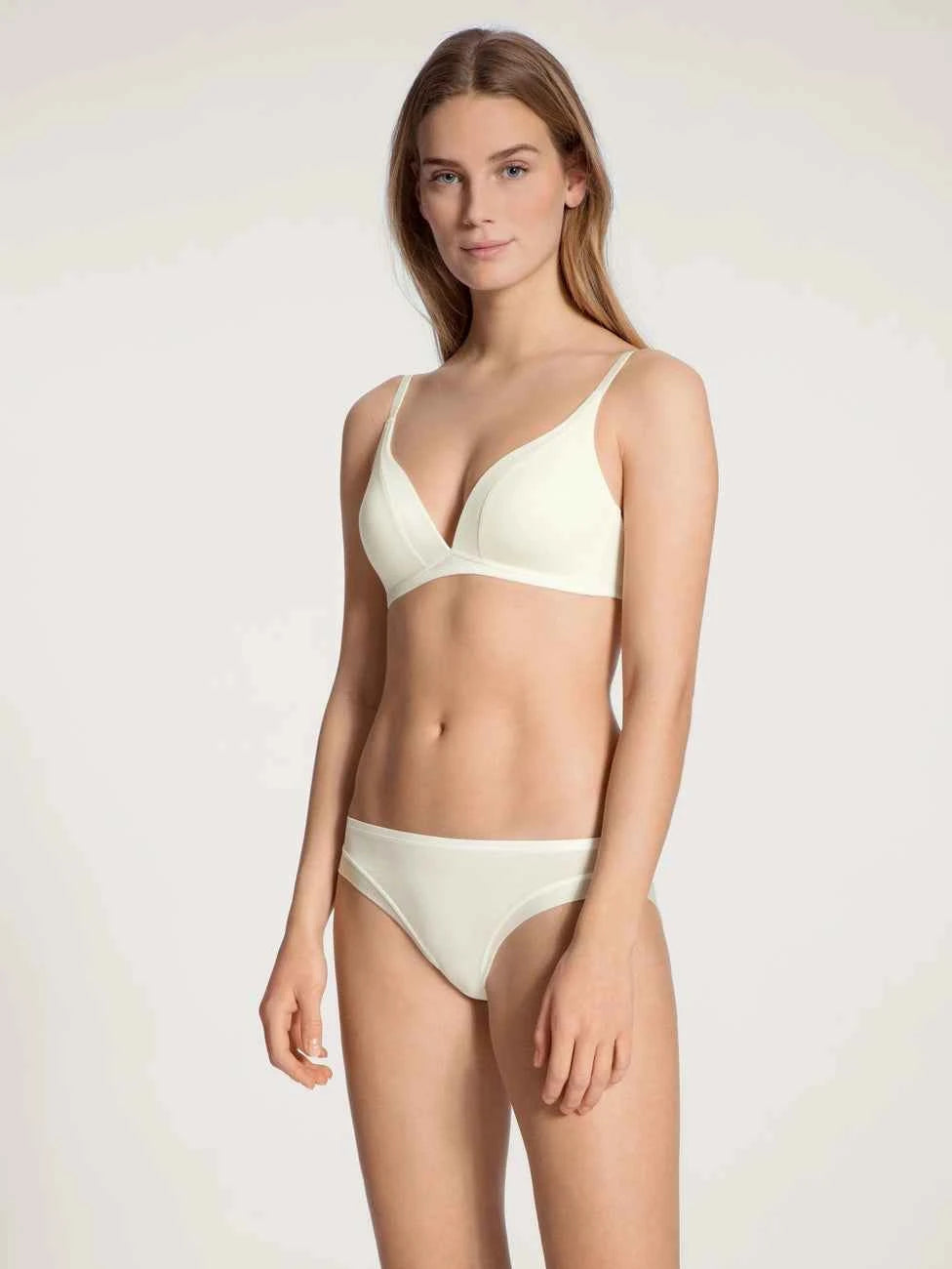 Sujetador triangulo espuma Cate crema